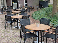 Combinatiekavel van veertien terrastafels met 50 aluminium stoelen, doorsnede tafels 90 cm. kavels k387 en... combinatiekavel - afbeelding 2 van  6