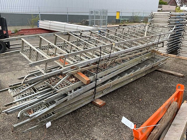 Combisafe steiger trap (6x) - afbeelding 1 van  3