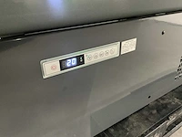 Combisteel - 7455.2700 - presentatie koelvitrine - afbeelding 4 van  9