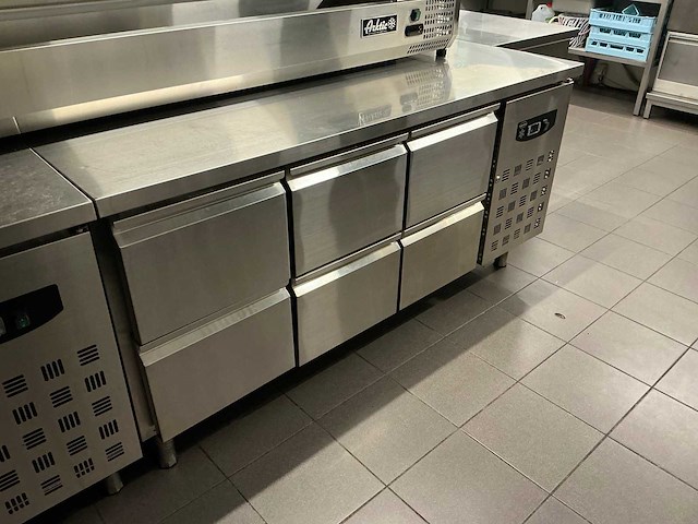 Combisteel - 7950.0230 - koelwerkbank - afbeelding 1 van  4