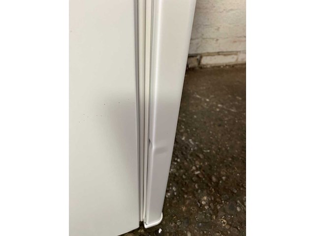 Comfee rcu60wh2(e) 60 liter staande vriezer, 3 vakken - afbeelding 2 van  7