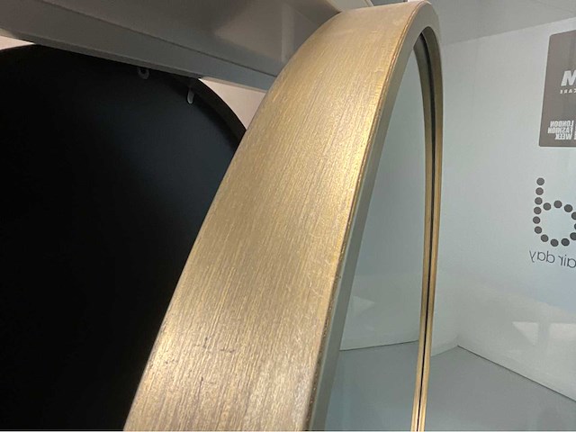 Comfortel dubbelzijdig salon spiegelframe/werkstation - afbeelding 6 van  6