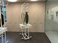 Comfortel dubbelzijdig salon spiegelframe/werkstation - afbeelding 3 van  6