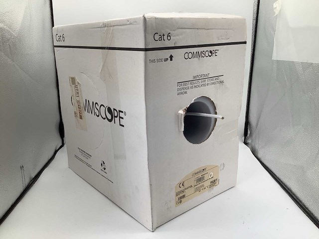 Commscope cat6 kabel op rol pc- & netwerkkabel - afbeelding 1 van  7