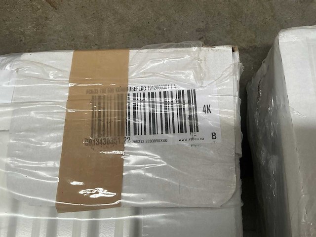 Compact 4 33-70x60 radiator - afbeelding 2 van  2