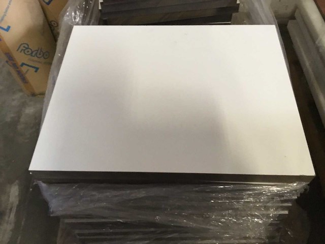Compact hardhout - afbeelding 1 van  4