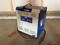 Compact hf d80 acculader - afbeelding 1 van  5