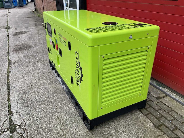 Compal power vg-r30 stroomgenerator - afbeelding 13 van  18
