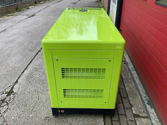 Compal power vg-r30 stroomgenerator - afbeelding 15 van  18
