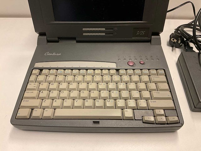 Compaq contura 3/25 klassieke monotoon laptop - afbeelding 2 van  7