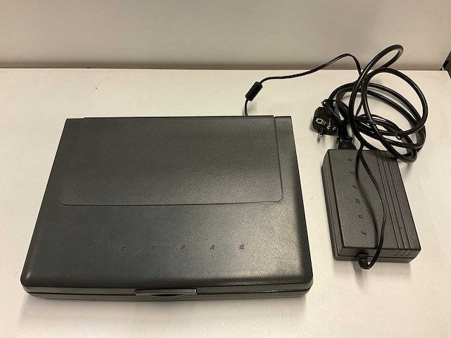 Compaq contura 3/25 klassieke monotoon laptop - afbeelding 7 van  7