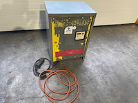 Compatrac - tebs 24-25 - acculader-compatrac - afbeelding 1 van  5