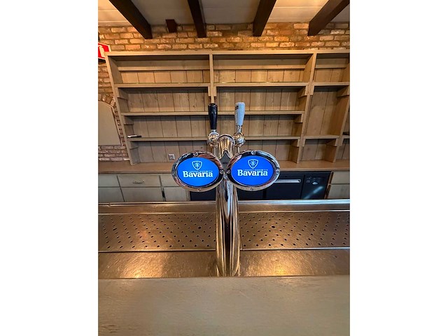 Compleet barmeubel met 2 dubbele tapkranen, achterwand, lekblad, spoelbak, etc. - afbeelding 3 van  19