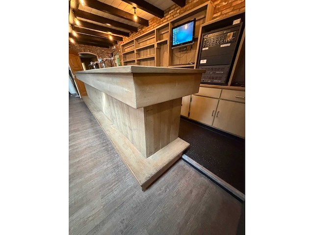 Compleet barmeubel met 2 dubbele tapkranen, achterwand, lekblad, spoelbak, etc. - afbeelding 19 van  19