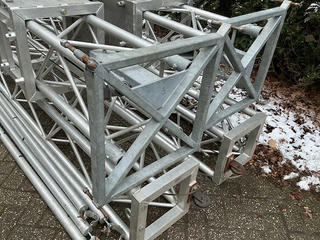 Compleet festival/evenementen podium 11x7x5,5 meter (bxdxh) - afbeelding 13 van  51