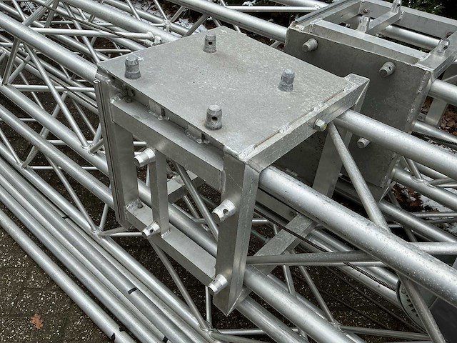 Compleet festival/evenementen podium 11x7x5,5 meter (bxdxh) - afbeelding 15 van  51