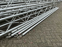 Compleet festival/evenementen podium 11x7x5,5 meter (bxdxh) - afbeelding 17 van  51