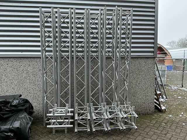 Compleet festival/evenementen podium 11x7x5,5 meter (bxdxh) - afbeelding 24 van  51