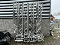 Compleet festival/evenementen podium 11x7x5,5 meter (bxdxh) - afbeelding 24 van  51