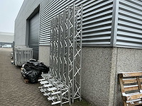 Compleet festival/evenementen podium 11x7x5,5 meter (bxdxh) - afbeelding 25 van  51