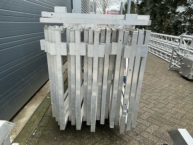 Compleet festival/evenementen podium 11x7x5,5 meter (bxdxh) - afbeelding 38 van  51