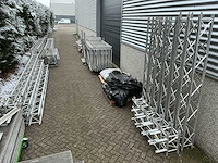 Compleet festival/evenementen podium 11x7x5,5 meter (bxdxh) - afbeelding 39 van  51