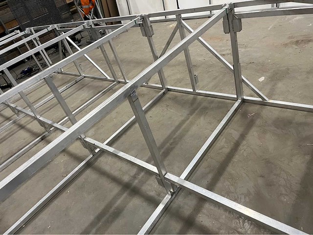 Compleet festival/evenementen podium 11x7x5,5 meter (bxdxh) - afbeelding 41 van  51