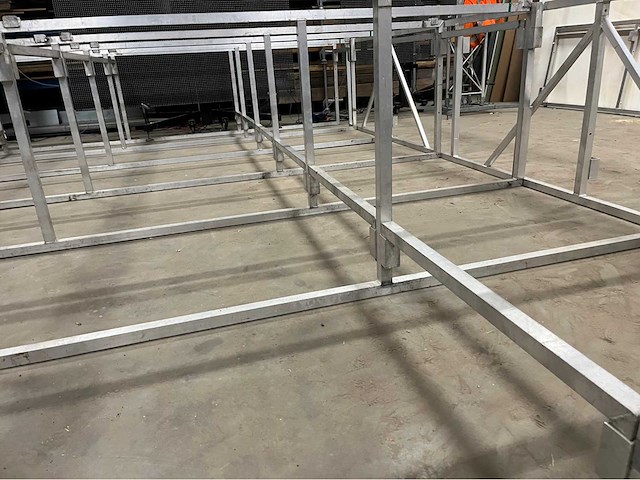 Compleet festival/evenementen podium 11x7x5,5 meter (bxdxh) - afbeelding 46 van  51