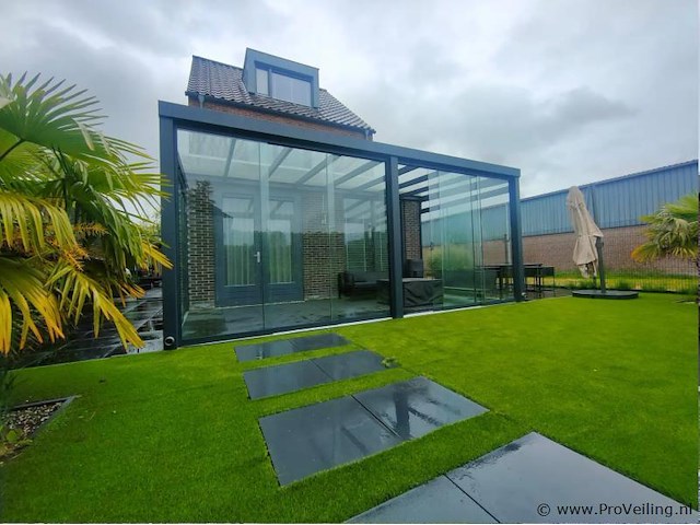 Compleet glazen schuifdeursysteem 3 deurs, veiligheidsglas 10 mm, 2640 mm breed, 3 stuks deuren 900 mm 2050 mm hoog, mat zwart ral 9005 - afbeelding 9 van  14