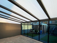 Compleet glazen schuifdeursysteem 6 deurs, veiligheidsglas 10 mm, 4770 mm breed, 6 stuks deuren 820 mm 2300 mm hoog, mat zwart ral 9005 - afbeelding 12 van  14