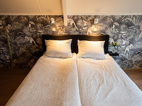 Compleet interieur b&b-kamer "aarde" - afbeelding 13 van  13