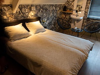 Compleet interieur b&b-kamer "aarde" - afbeelding 1 van  13