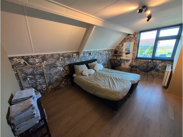 Compleet interieur b&b-kamer "aarde" - afbeelding 3 van  13