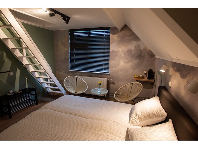 Compleet interieur b&b-kamer "lucht" - afbeelding 1 van  10