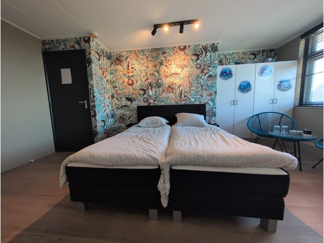 Compleet interieur b&b-kamer "water" - afbeelding 5 van  11