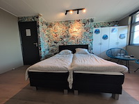 Compleet interieur b&b-kamer "water" - afbeelding 5 van  11