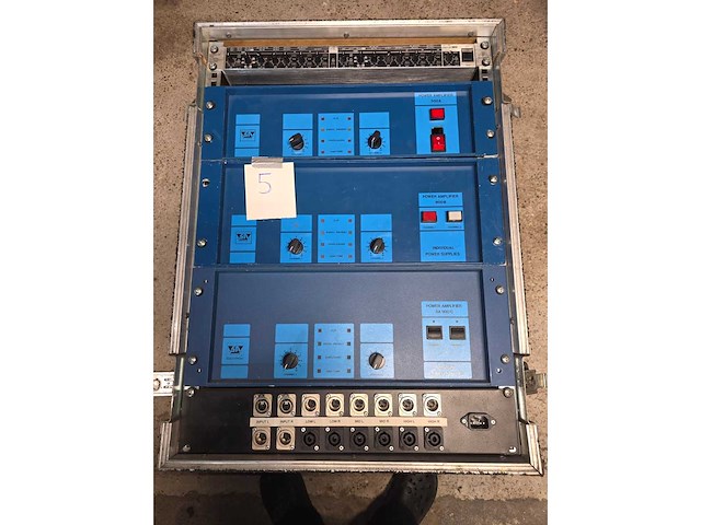 Compleet uitgebreide audio installatie met toebehoren - afbeelding 2 van  64