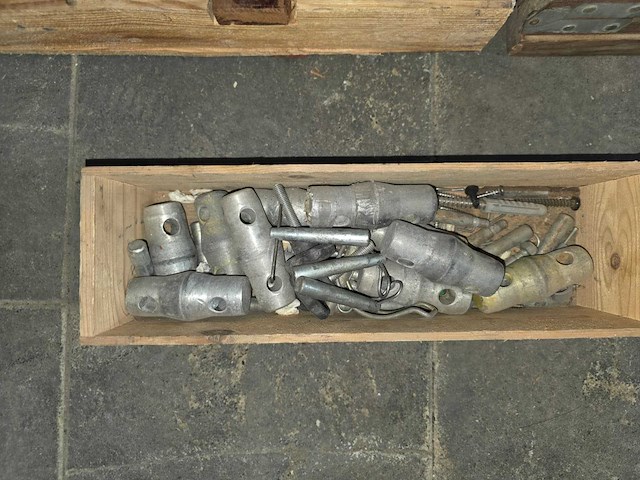 Compleet uitgebreide audio installatie met toebehoren - afbeelding 21 van  64