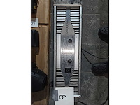 Compleet uitgebreide audio installatie met toebehoren - afbeelding 31 van  64