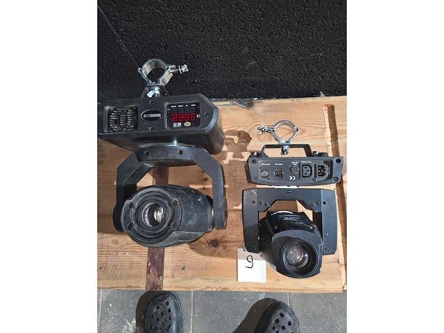 Compleet uitgebreide audio installatie met toebehoren - afbeelding 36 van  64