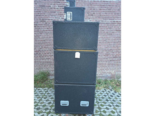 Compleet uitgebreide audio installatie met toebehoren - afbeelding 49 van  64