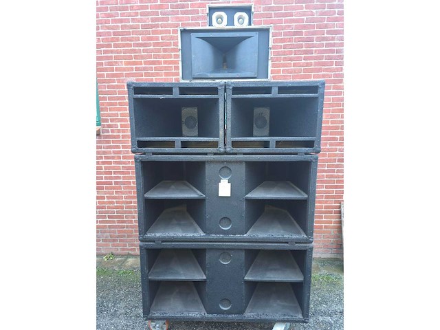 Compleet uitgebreide audio installatie met toebehoren - afbeelding 50 van  64