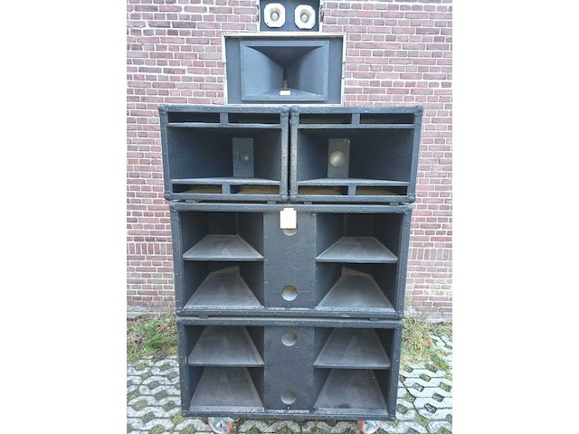 Compleet uitgebreide audio installatie met toebehoren - afbeelding 51 van  64