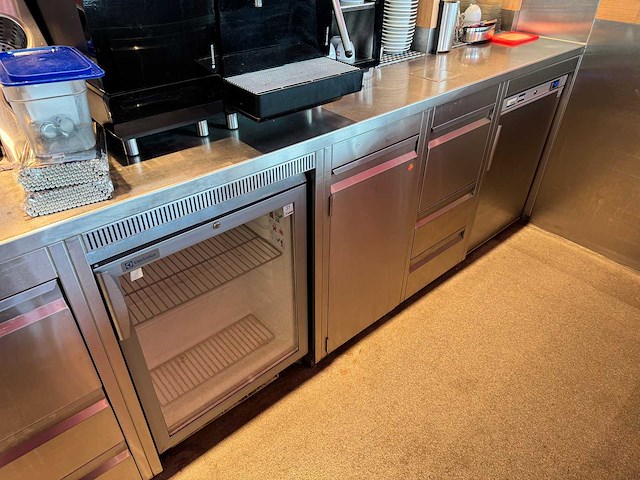 Complete bar achterwand met rvs spoel- en werktafel - afbeelding 6 van  17