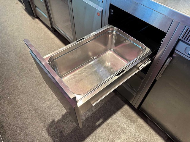 Complete bar achterwand met rvs spoel- en werktafel - afbeelding 7 van  17