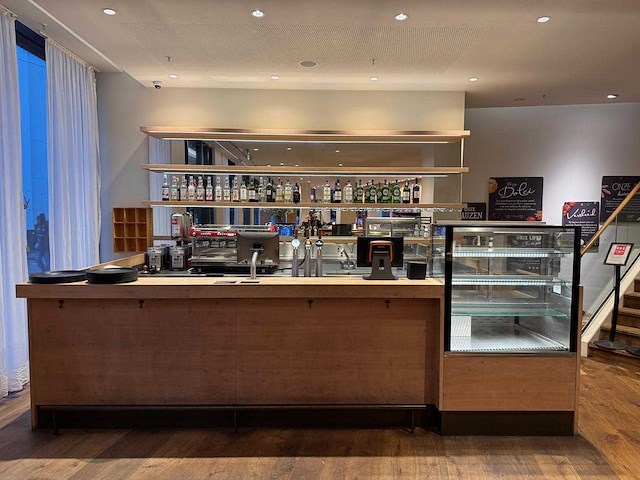 Complete bar met achterwand (combinatie kavel 2 en 3) - afbeelding 8 van  8