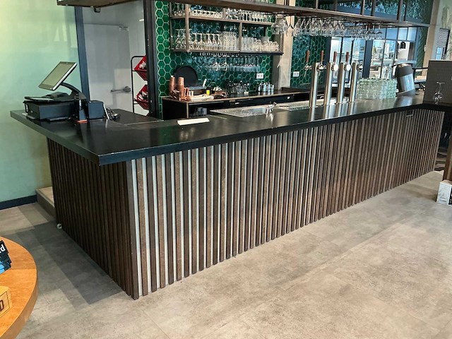 Complete bar - afbeelding 1 van  5