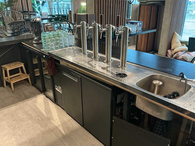 Complete bar - afbeelding 4 van  5