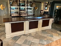 Complete bar - afbeelding 1 van  18