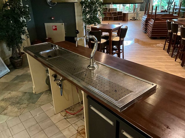 Complete bar - afbeelding 12 van  18